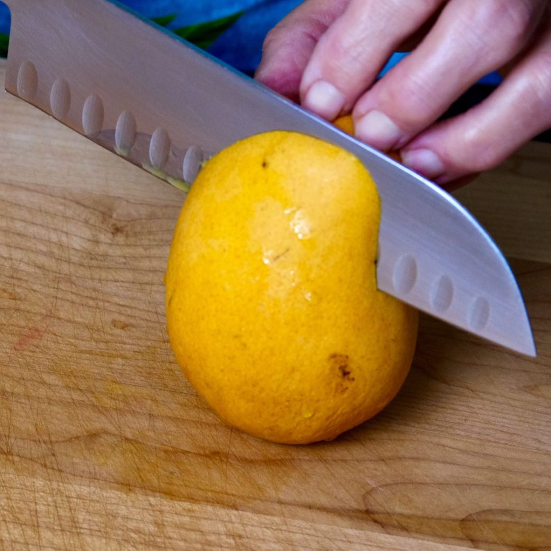 How to Cut a Mango - Mia's Cucina