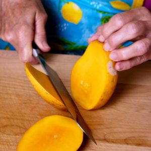 How to Cut a Mango - Mia's Cucina