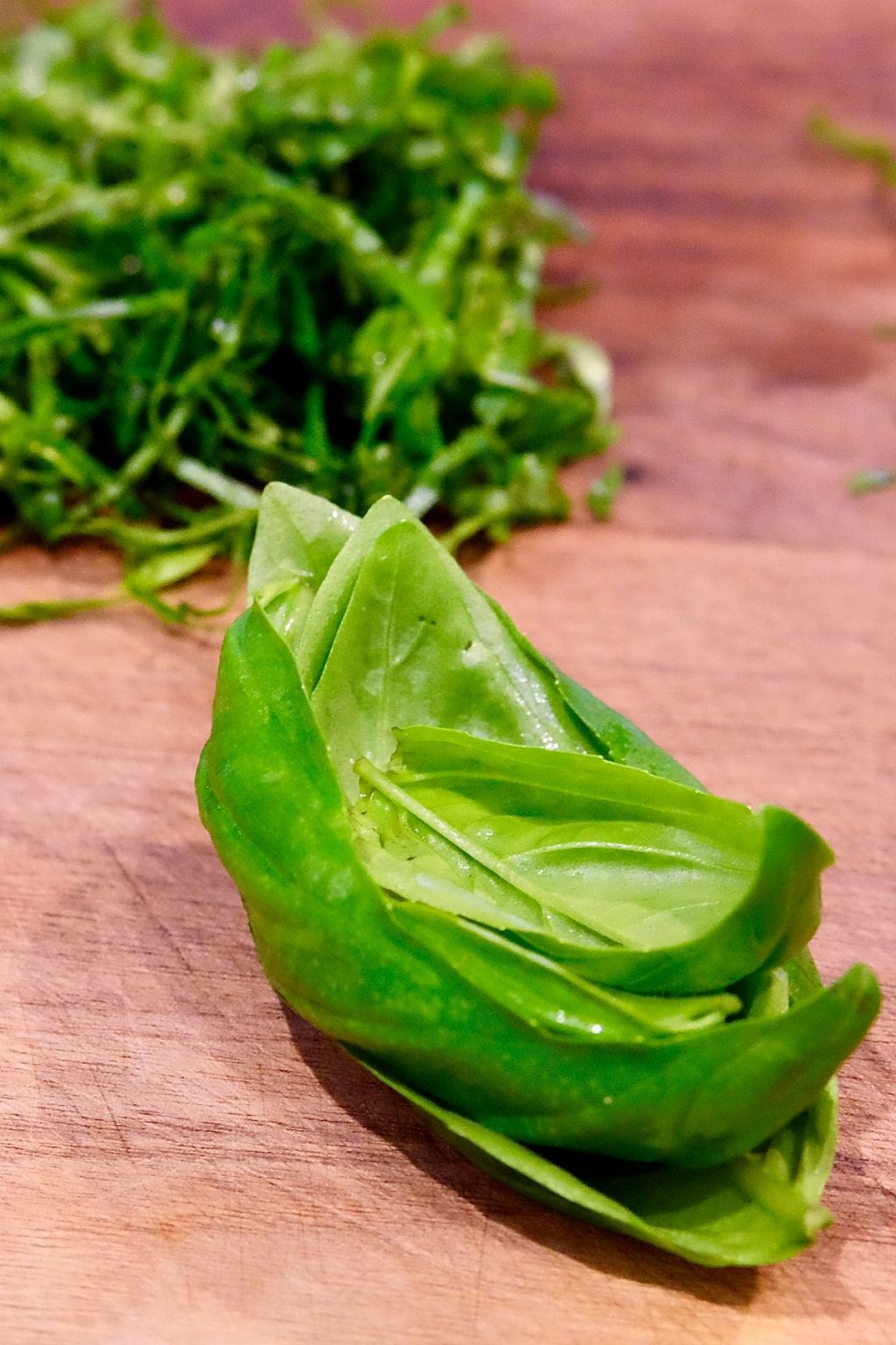 how-to-chiffonade-basil-mia-s-cucina