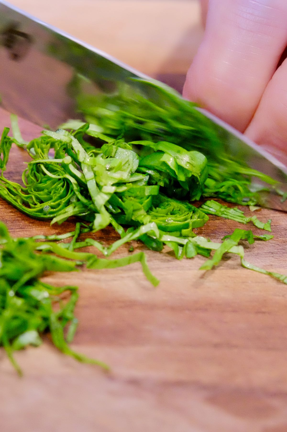 how-to-chiffonade-basil-mia-s-cucina